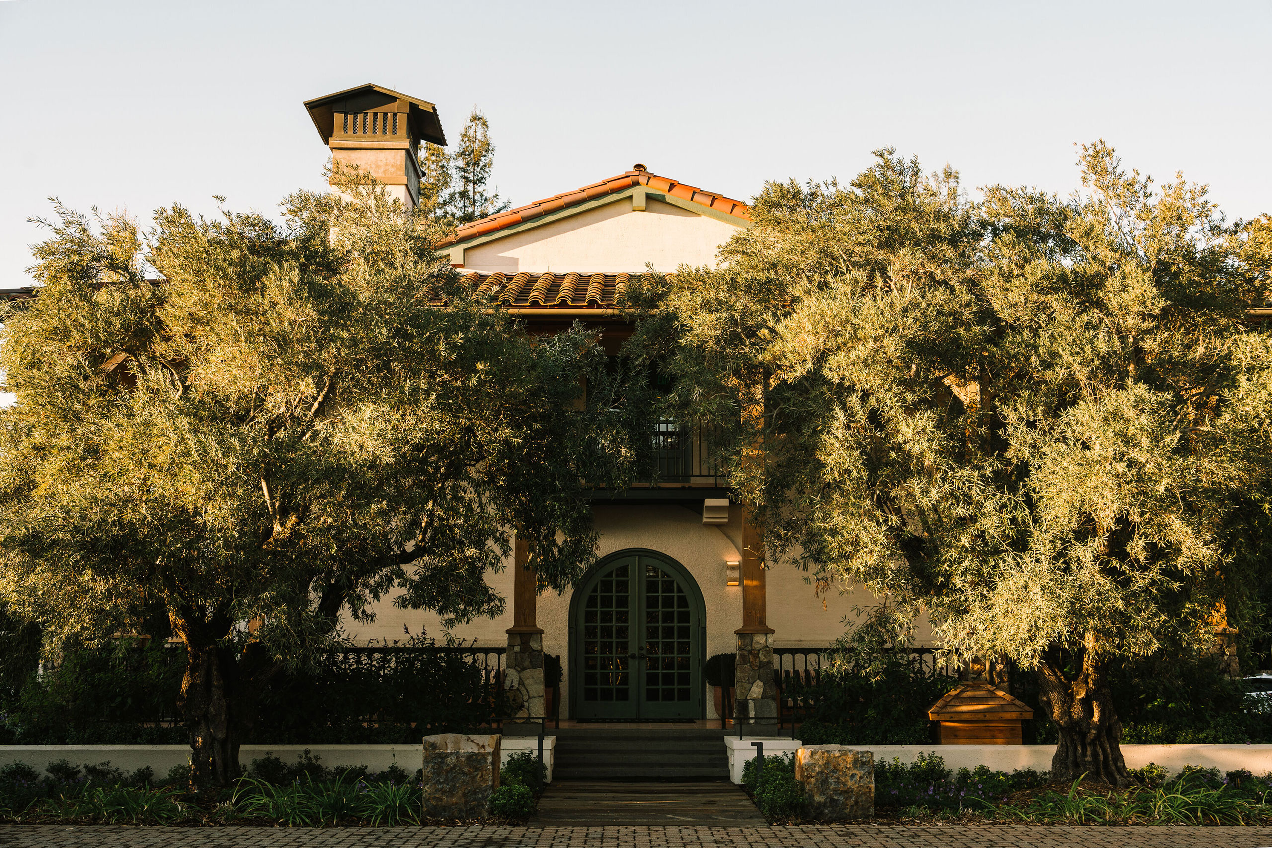 The front entrance to the Burgess estate and tasting room.